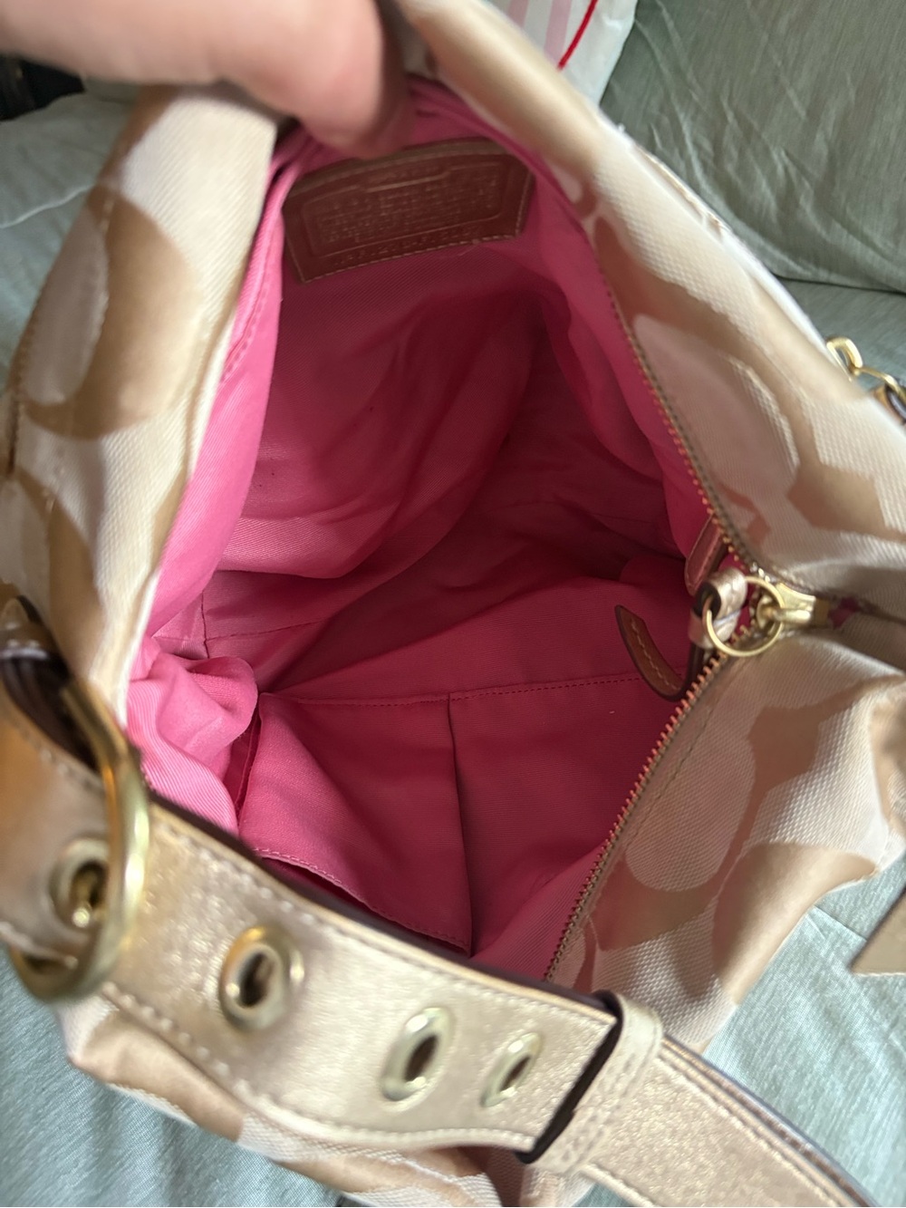 Coach Cream Shoulder/Crossbody Bag - Picture 5 of 5